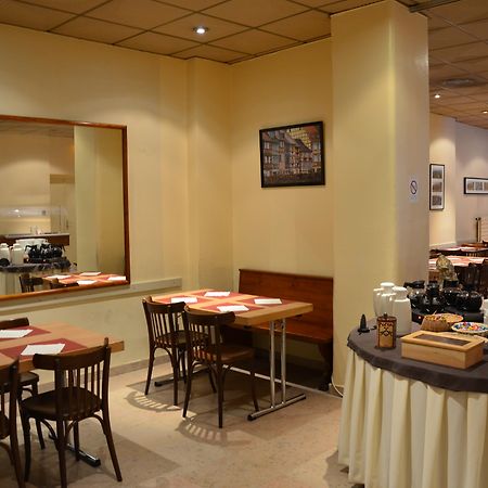 Ibis Styles Strasbourg Centre Republique Hotel Restaurant foto